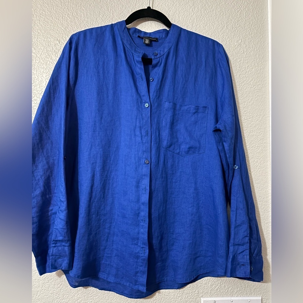Royal Blue Linen Saks Fifth Avenue Button Up with Button Tab Sleeve. Size M